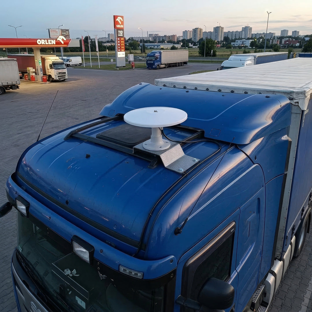 Maclean MCTV-947 Camper Active Multidirectional DVB-T2 HEVC Aerial, perfect for yachts, campers, caravans, trucks, cabins, balconies, patios.