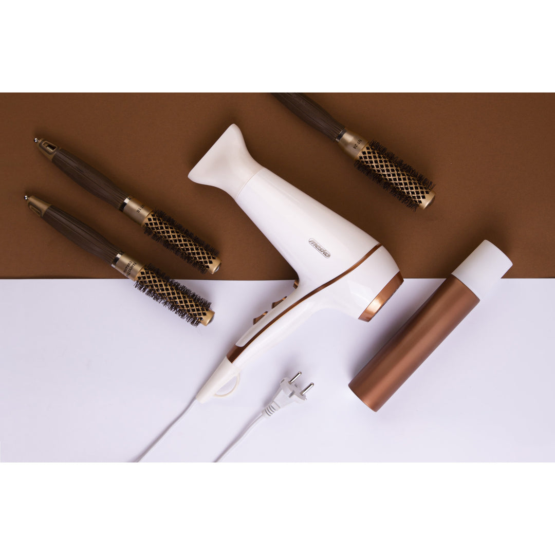 Mesko MS2250 hair dryer with cold blowing function