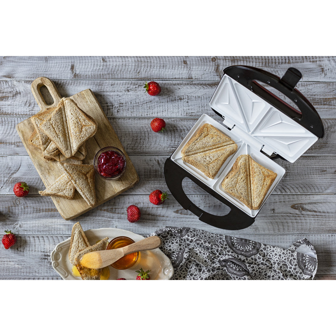 Camry Sandwichtoaster, keramische Antihaftbeschichtung, Leistung max. 850 W, CR 3018