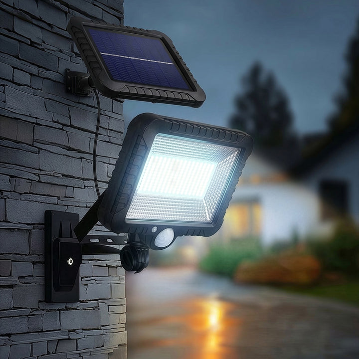 Maclean Energy MCE438 Solar LED Floodlight with motion sensor, IP44, 5W, 400lm, 6000K cold white, lithium battery 1300 mAh, 3.7V DC