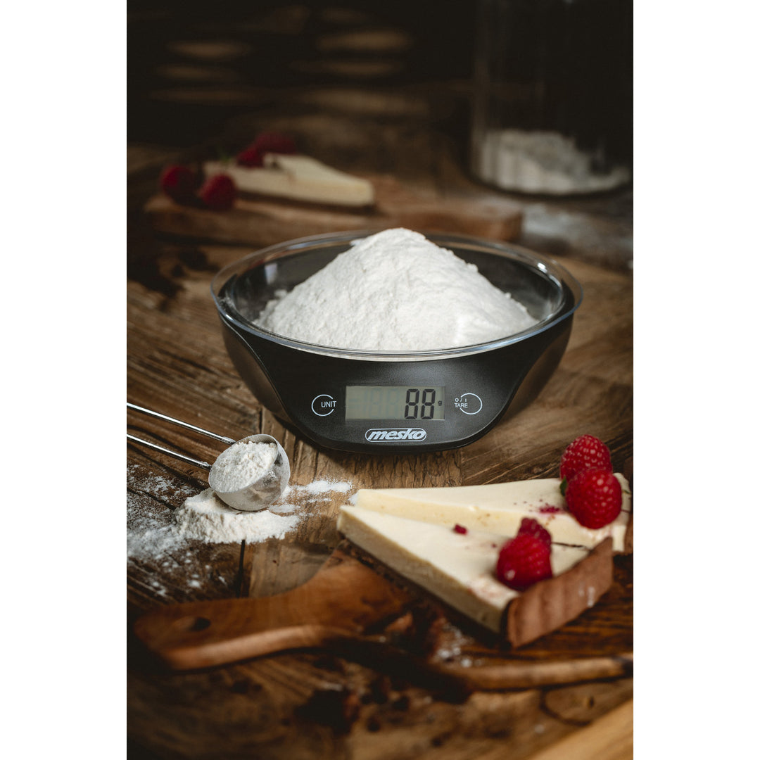 Kitchen scale with bowl Mesko MS 3164 with a maximum load capacity of 5 kg