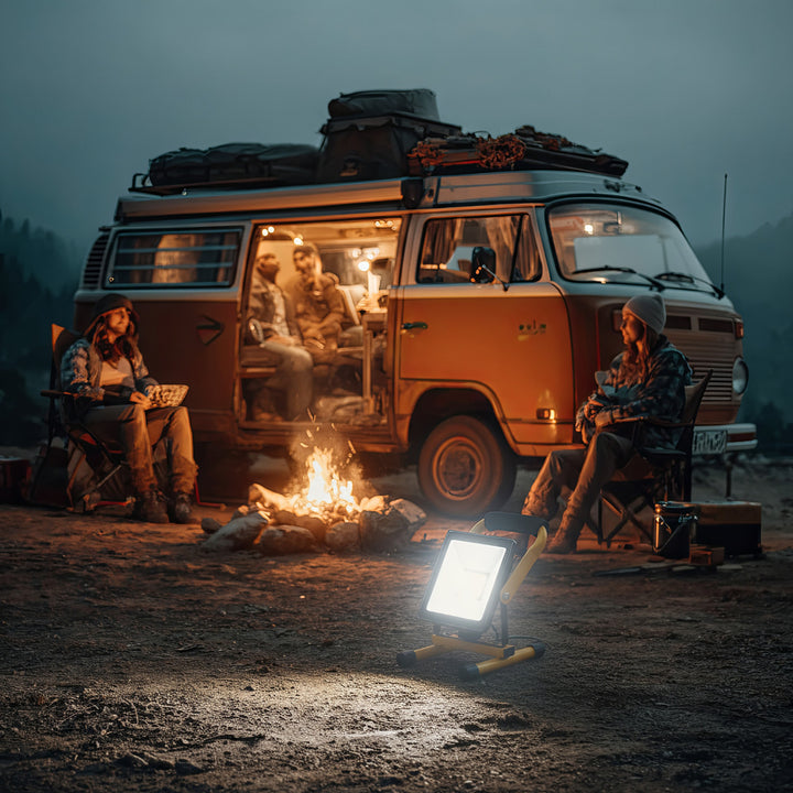 Support de sol pour projecteur à LED Maclean Trépied rotatif en acier (Pour MCE550 / MCE650)