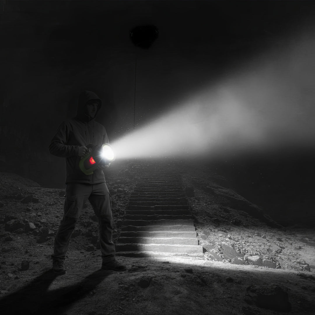 LED 3in1 Taschenlampe Wiederaufladbare Taschenlampe für Camping Outdoor USB Powerbank Funktion 3 Leuchtmodi 5W XM-L-T6 Kaltweiß 6500K 3.7V 3x18650 4500mAh IP65