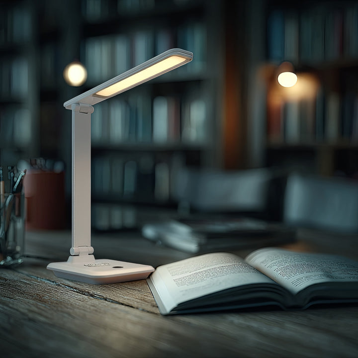 Lámpara de escritorio LED regulable Lámpara de escritorio de 9W con cargador Qi por inducción