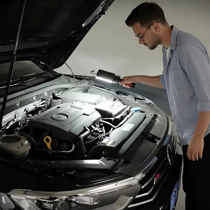 Maclean MCE307 Multifunktionales, Wiederaufladbares COB-Arbeitslicht mit Federklemme, Magnet und Haken 700 Lumen Inspektionslicht Werkstattlampe 360° Drehbar 2x Schaltmodi