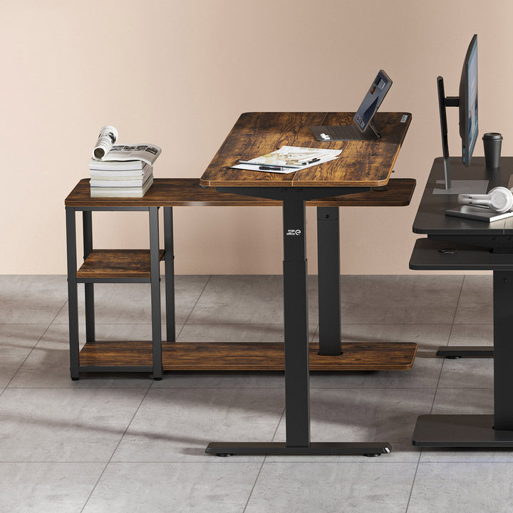 Ergo Office ER-450 Escritorio elevable eléctrico, altura máx. 121 cm, máx. 70 kg, con tablero y estantes, para trabajar de pie y sentado, marrón rústico, 2 piezas