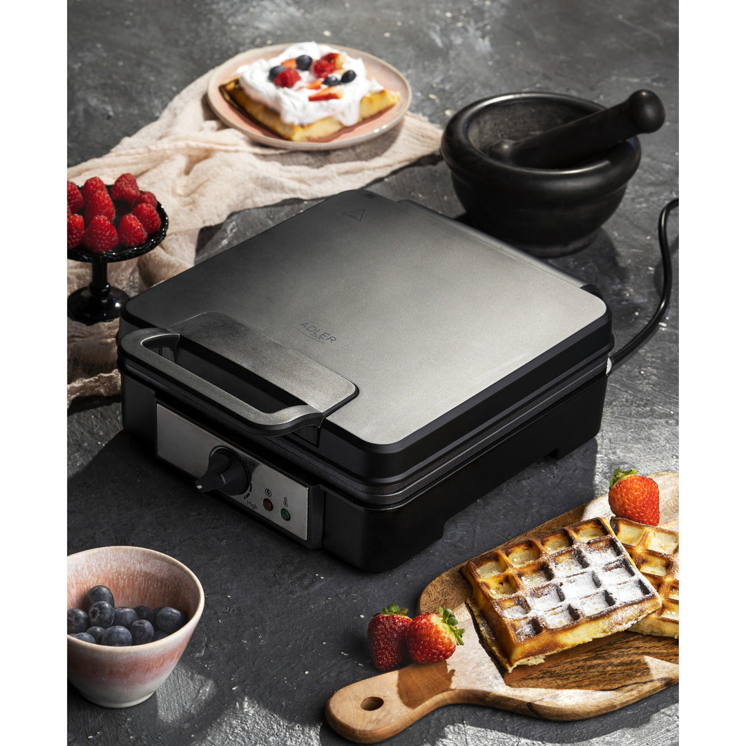 Adler waffle maker, for 4 waffles, temperature control, 1800W, AD 3049