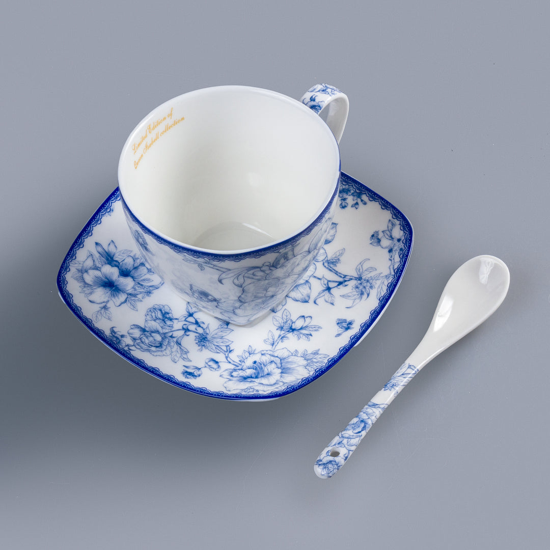 Bone china: a timeless blend of classic elegance and everyday luxury.