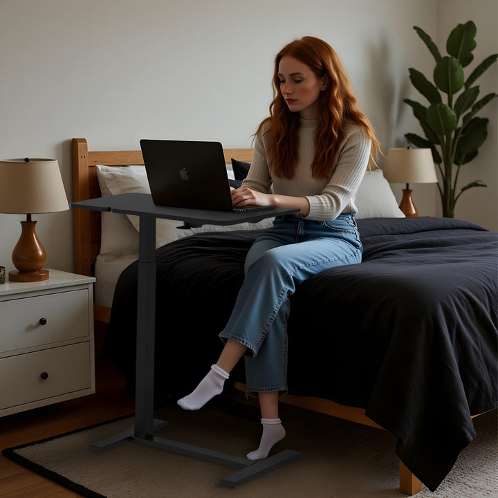 Mobiler Schreibtisch/Laptop-Ständer Maclean, schwarz, höhenverstellbar 76-109cm, max. 30kg , MC-120 B