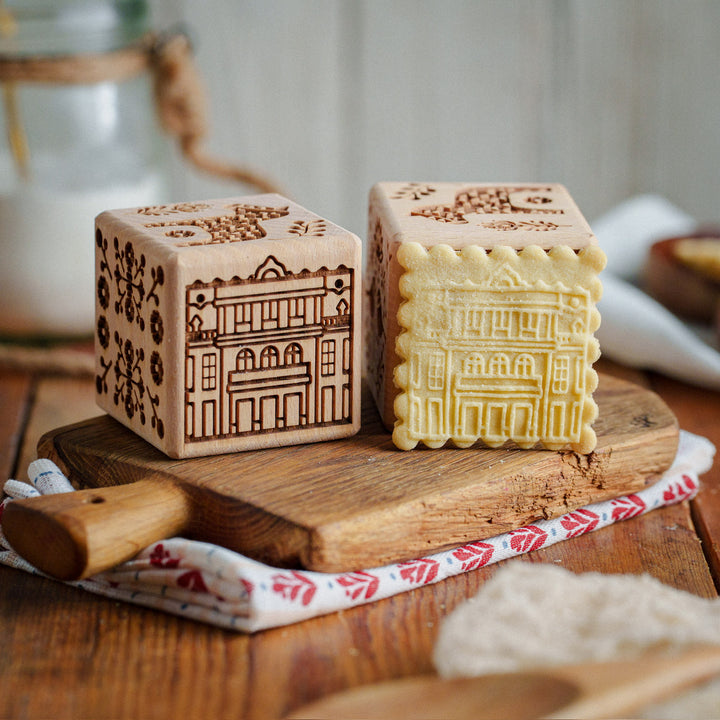 Cube à gâteau gravé Goody Woody, 6 cm, bois de hêtre, 6 motifs, style scandinave