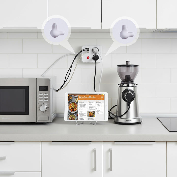 Multiprise Maclean, câble d'extension 2 prises + 3xUSB, 110-240V AC 50/60Hz, 2.1A max 2500W, 1.5m, blanc, MCE387 W