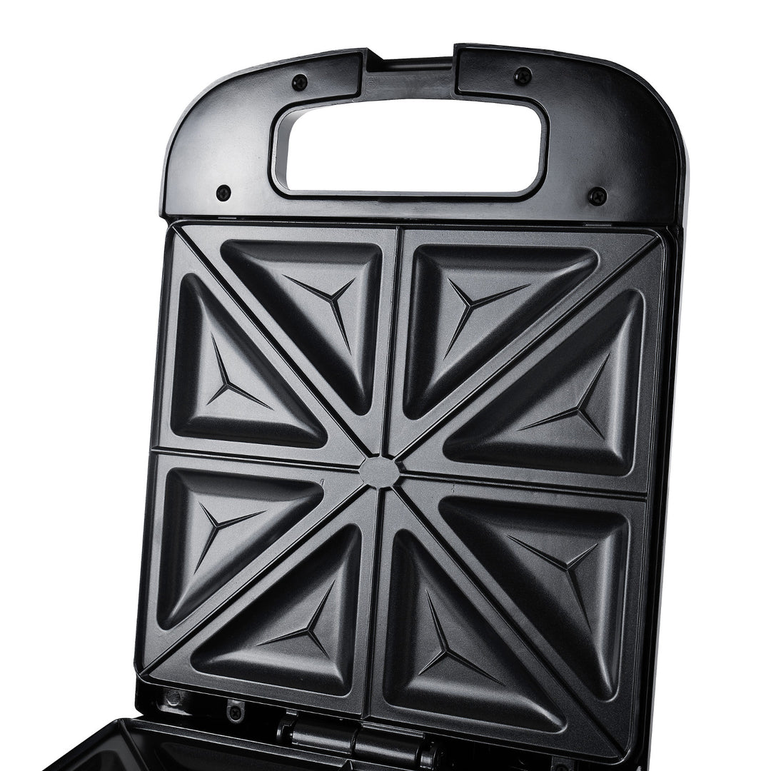 Adler AD 3055 black 2000 Watt sandwich maker for 4 sandwiches