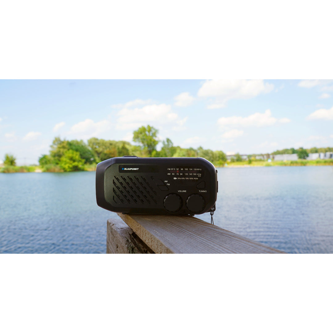 Blaupunkt mains/battery radio, LED flashlight, SOS signaling, Antenna, ER10