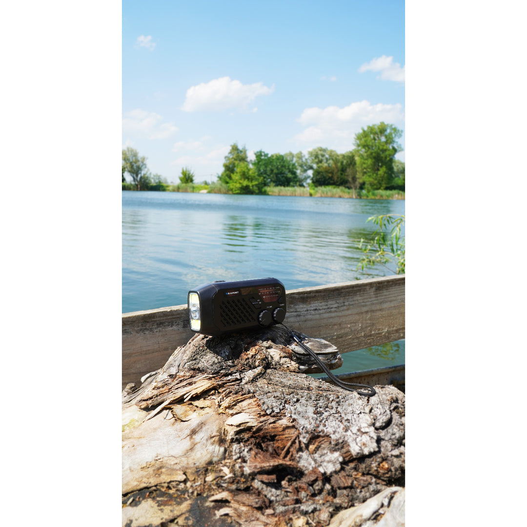 Blaupunkt mains/battery radio, LED flashlight, SOS signaling, Antenna, ER10