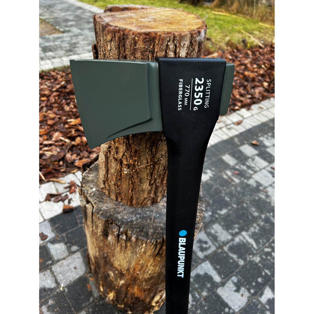 Blaupunkt splitting axe, shock absorbing and non-slip handle, non-stick coated blade, even balance, AX2650PRO