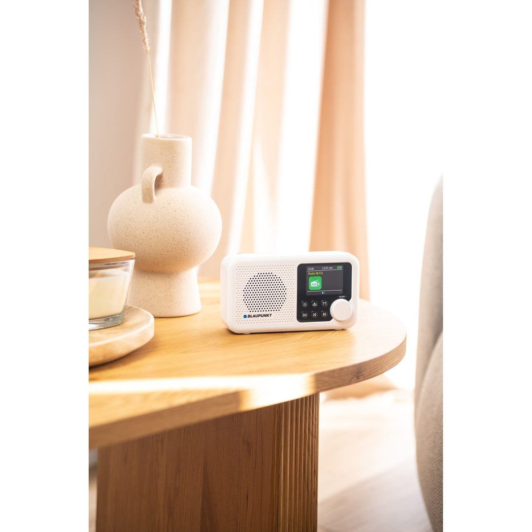 Blaupunkt portable radio, DAB+ digital radio and FM tuner, Bluetooth, headphone output, 2.4 inch color display, clock and alarm function, battery powered and charged via USB-C, DR8WH