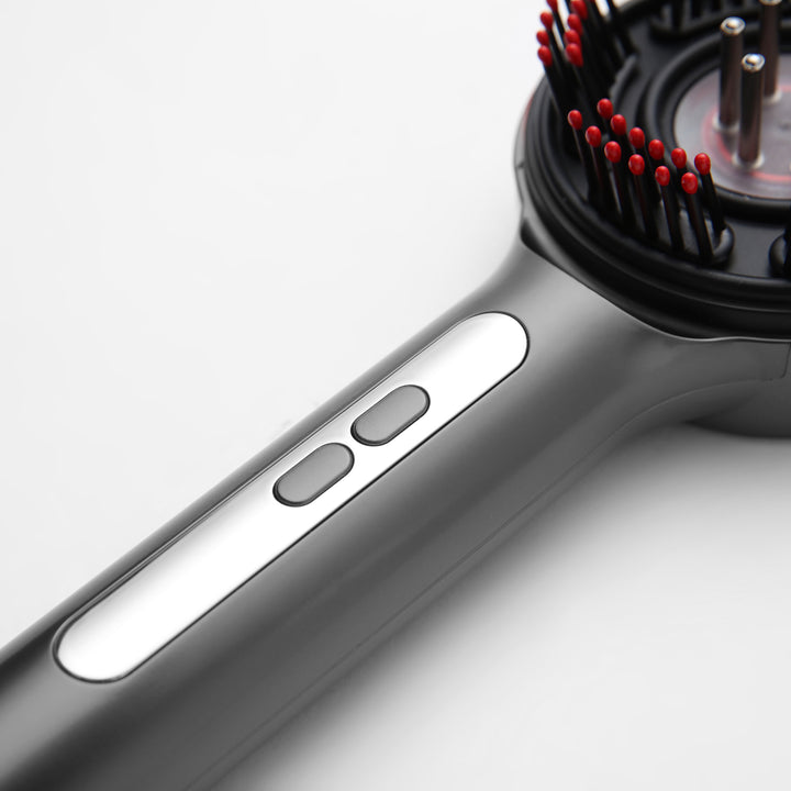 REGENERATING HAIRBRUSH MASSAGER MT6537 massaging hair and scalp brush