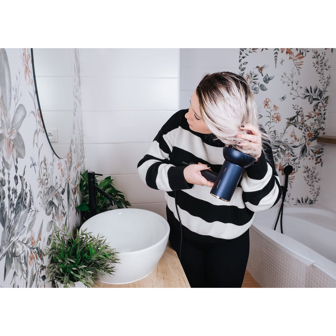 Secador de pelo Concept ProfiCare, motor BLDC, boquillas magnéticas, función Oil Therapy, modo para niños, función Cold Mode, VV8100