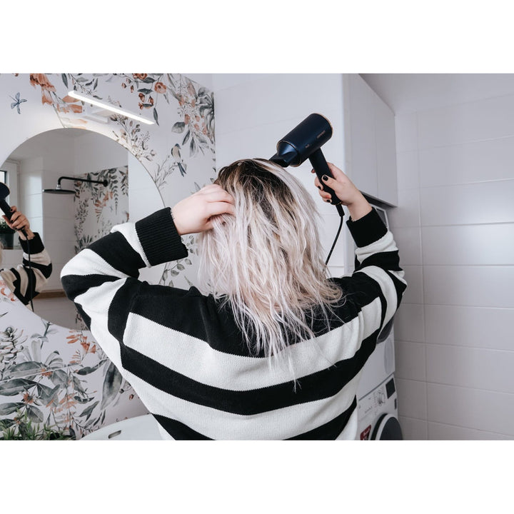 Secador de pelo Concept ProfiCare, motor BLDC, boquillas magnéticas, función Oil Therapy, modo para niños, función Cold Mode, VV8100