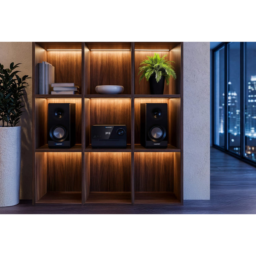 Microtorre Blaupunkt, potencia 100 W RMS, sintonizador DAB+, pantalla LED, radio FM, antena telescópica incluida, conector HDMI ARC, CD/MP3/USB/BT, reloj con función de alarma, MS49DAB