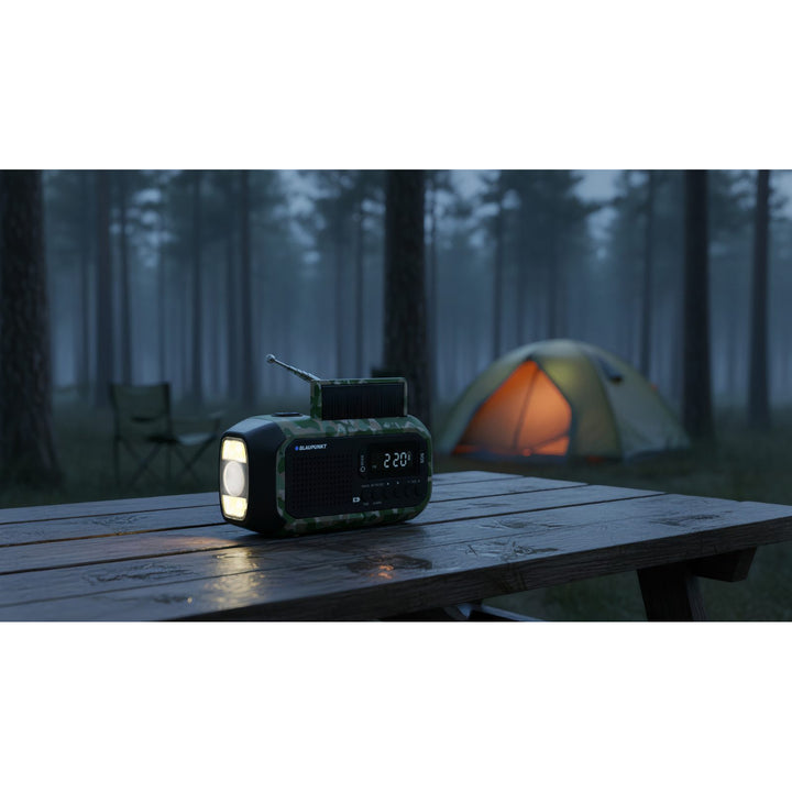 Radio FM con alarma Blaupunkt, linterna LED, luz de lectura, sistema de carga triple, alarma SOS, ER20GC