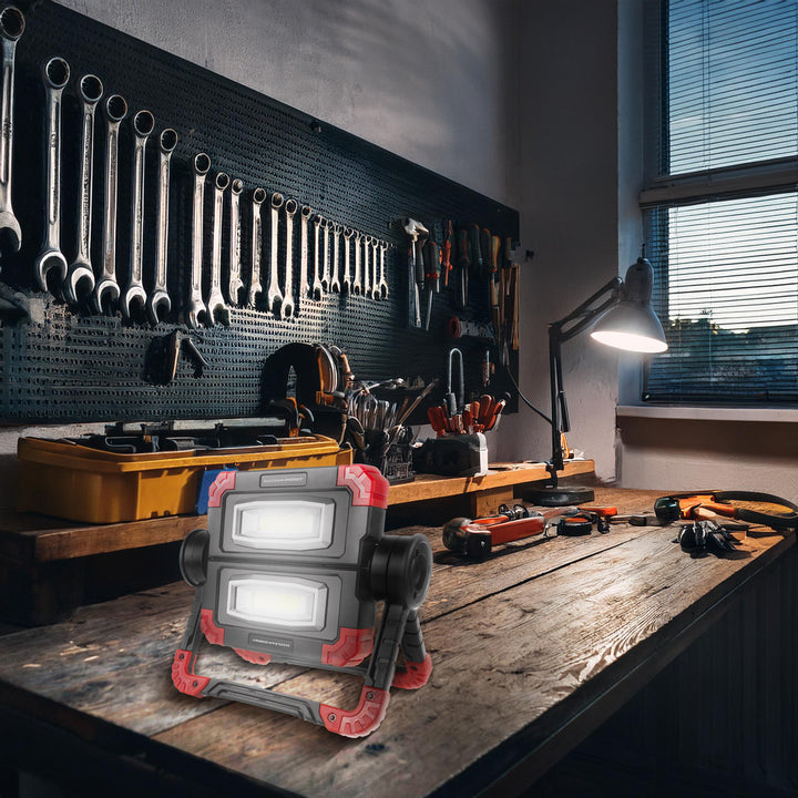 Maclean COB LED work lamp, 300 lm, 3 lighting modes, color temperature 6500K, MCE439 2 pieces + 8x Varta Industrial AA batteries