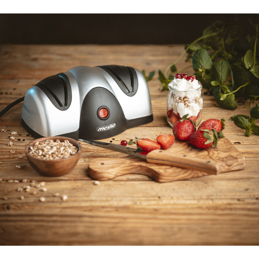 Mesko electric sharpener, 40 W power, non-slip suction cups, sharpens and polishes, MS 4516