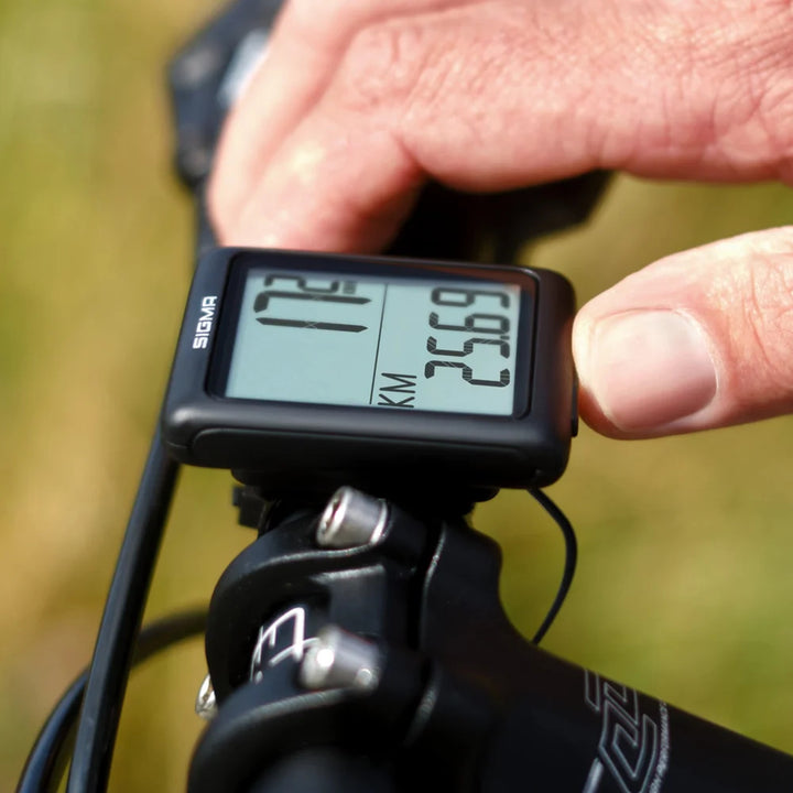 Sigma BC 5.0 WR bike computer, waterproof, weather-resistant, large and easy-to-read display, 5 basic functions