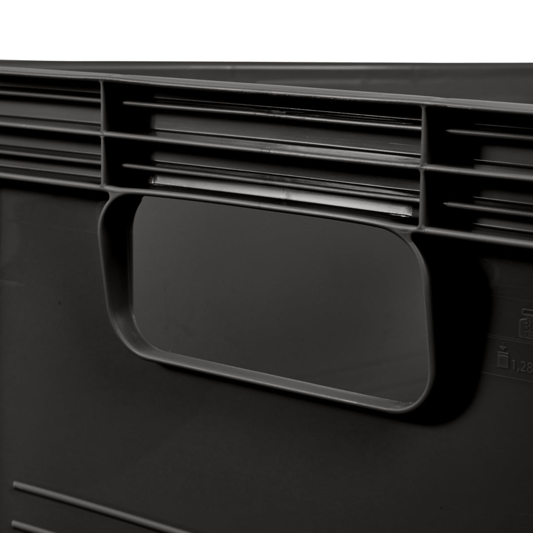 Robert Keeeper container, stackable, food-safe, made of durable and sturdy plastic, dimensions 40x30x22 cm, capacity 20 L