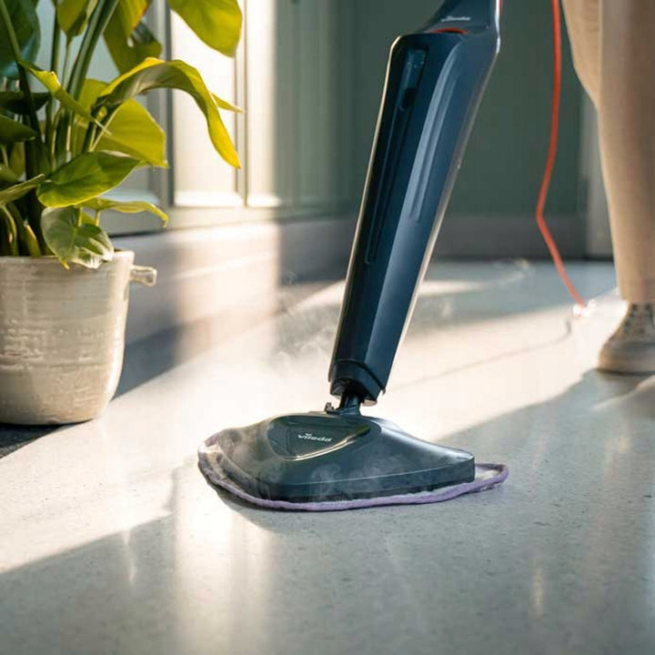 Vileda Steam Plus Pro Steam Mop, kills 99.9% of bacteria, heats up quickly, suitable for all types of floors, 180839