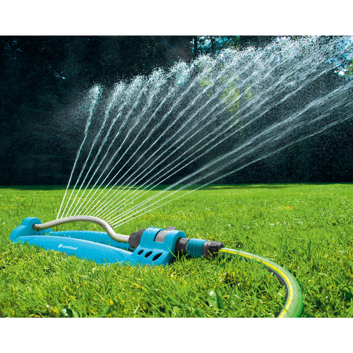 Der Cellfast Turbo Full-Surface-Sprayer ist sehr bequem im Garten