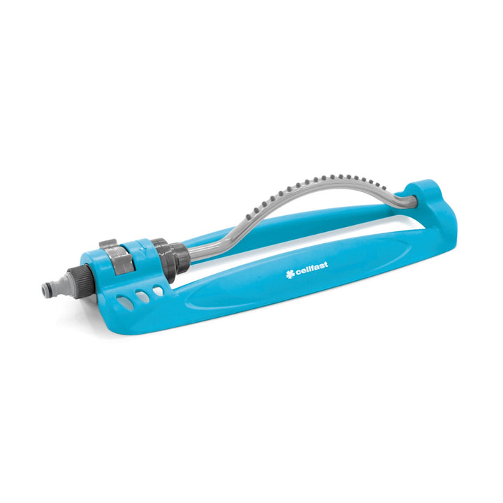Der Cellfast Turbo Full-Surface-Sprayer ist sehr bequem im Garten