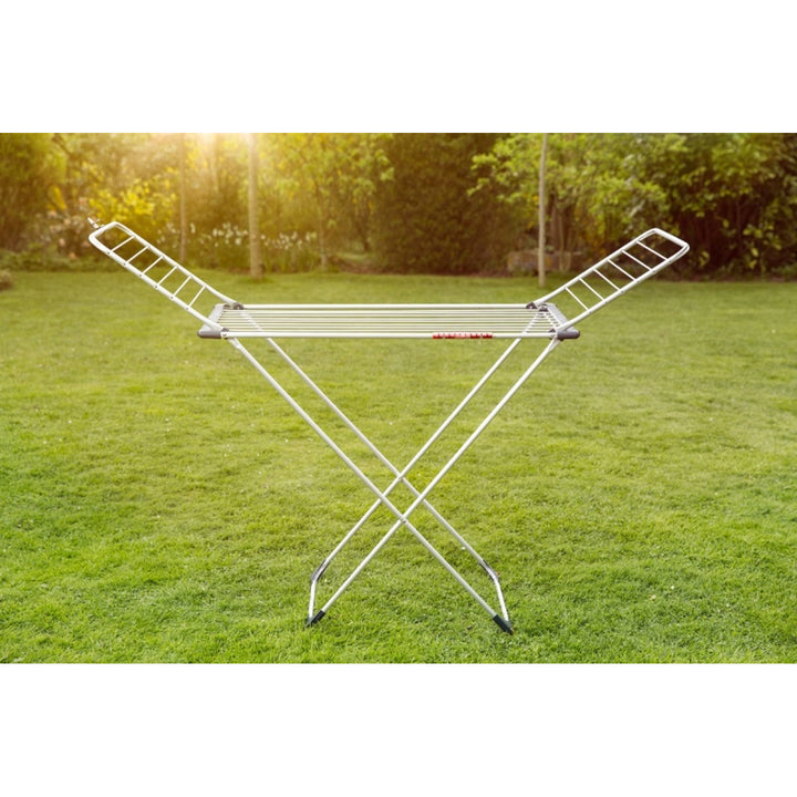 Vileda Aluminum 100 laundry dryer resistant to rust and harsh weather conditions