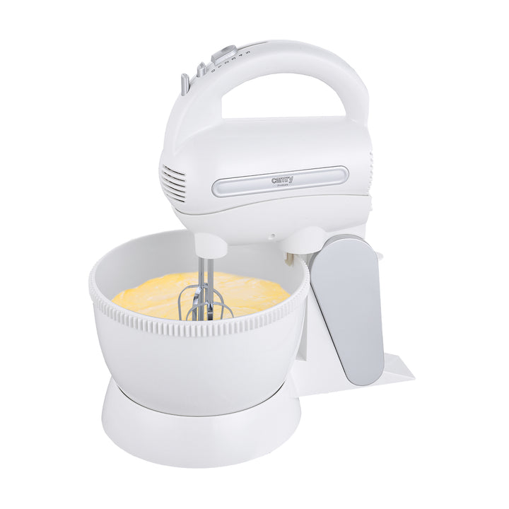 Camry CR 4213 600W mixer with a rotating bowl and a set of stainless steel mixers