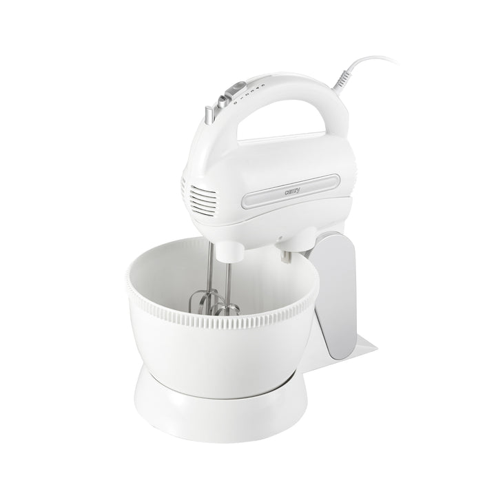 Camry CR 4213 600W mixer with a rotating bowl and a set of stainless steel mixers