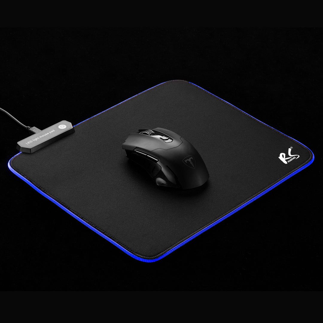 Gaming muismat met LED RGB-verlichting en anti-slip rubberen onderkant 30x25cm