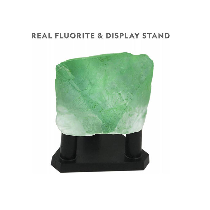 National Geographic - Laboratorio per far crescere un cristallo fosforescente